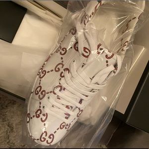 Brand new Gucci sneakers. Mint condition